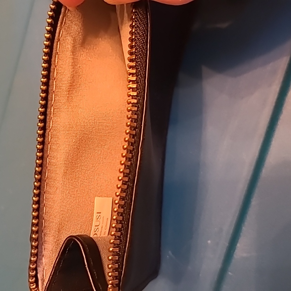 Ecosusi Black Tassel Wristlet - Picture 4 of 6